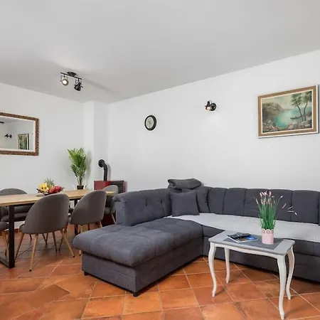 Kuca Za Odmor Agnes Villa Županje